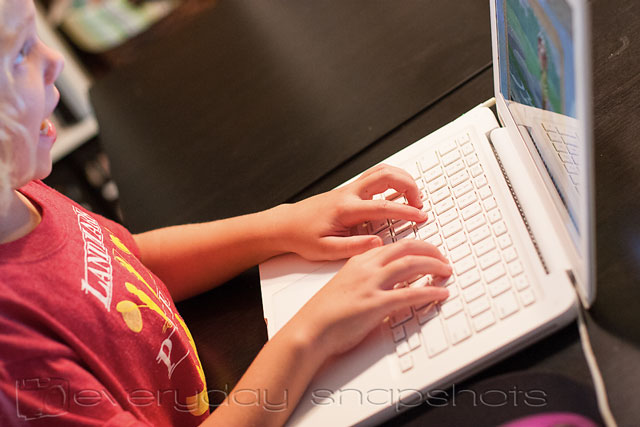 Touch Typing Course for Kids Hand Position